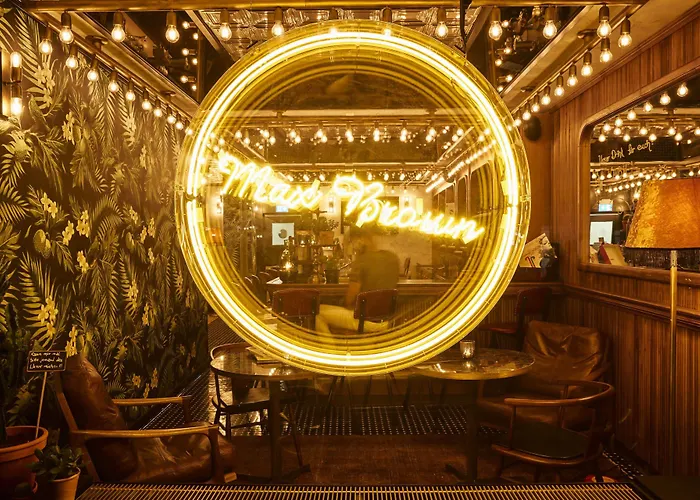 Max Brown Midtown, Part Of Sircle Collection