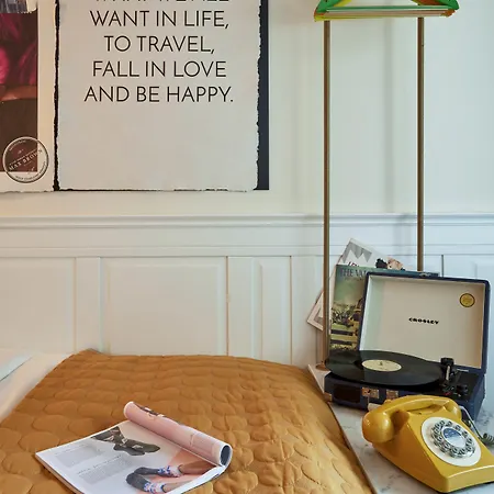 Max Brown Midtown, Part Of Sircle Collection 3*