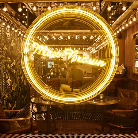 Max Brown Midtown, Part Of Sircle Collection