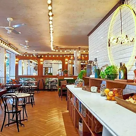 Max Brown Midtown, Part Of Sircle Collection