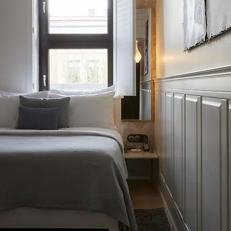 Max Brown Midtown, Part Of Sircle Collection 4*