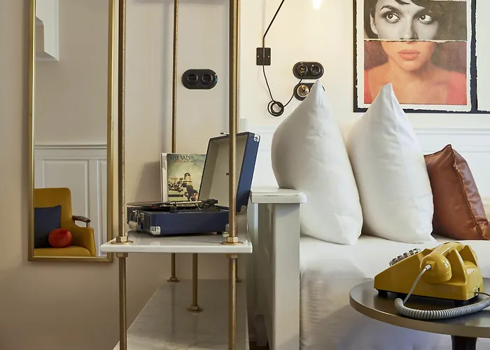 Max Brown Midtown, Part Of Sircle Collection