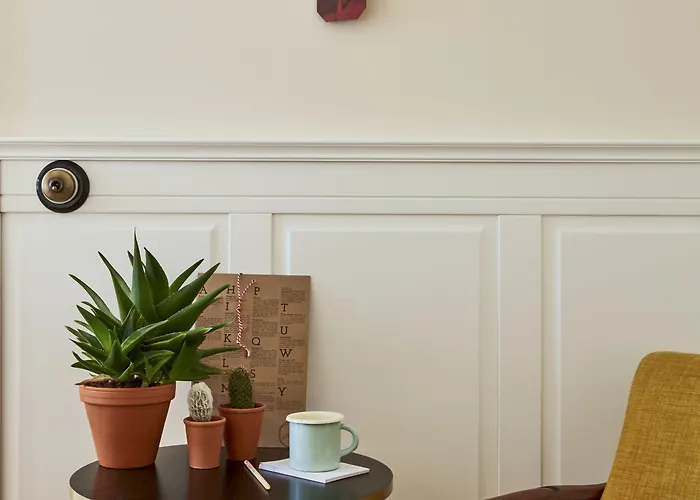 Max Brown Midtown, Part Of Sircle Collection