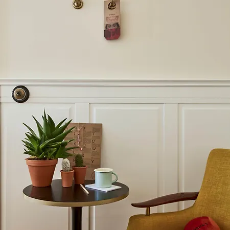 Max Brown Midtown, Part Of Sircle Collection