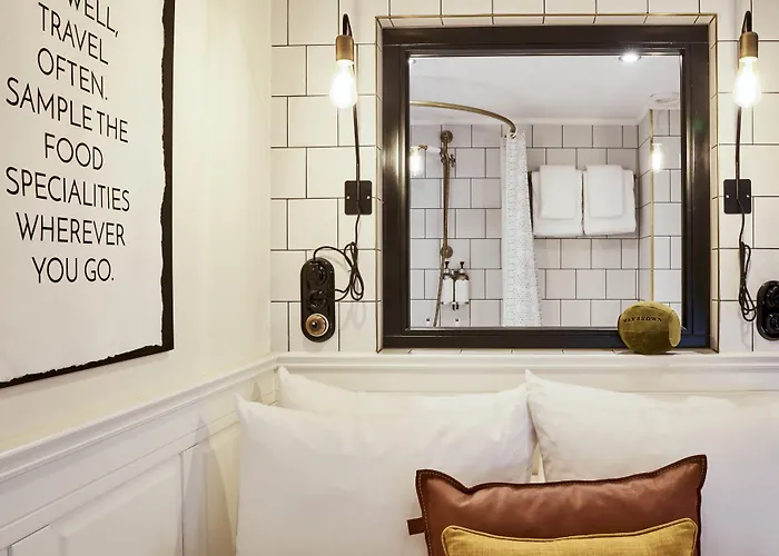 Max Brown Midtown, Part Of Sircle Collection