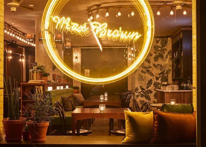 Max Brown Midtown, Part Of Sircle Collection Dusseldorf